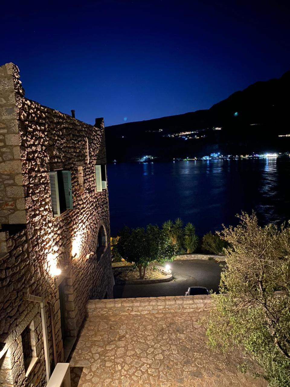 Vatoulia House Aparthotel Néon Oítilon Exterior foto